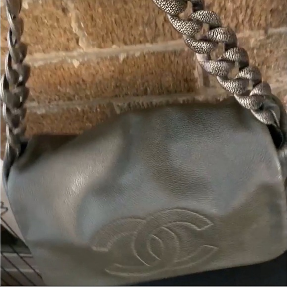 Chanel Flap Bag - Picture 5 of 9